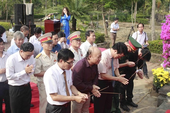 Quang Ngai conmemora 51 años de la masacre de Son My - ảnh 1