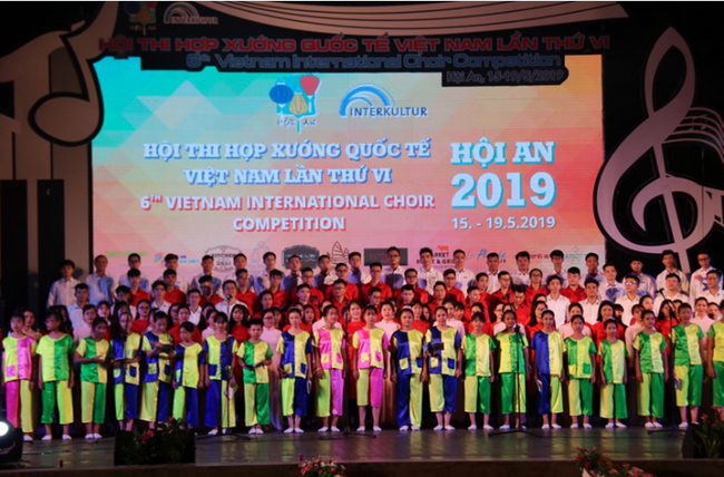 Promueven la imagen de Hoi An en VI Concurso Internacional de Coros de Vietnam - ảnh 1