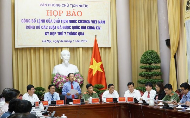 Vietnam promulga leyes importantes recién aprobadas por Parlamento - ảnh 1
