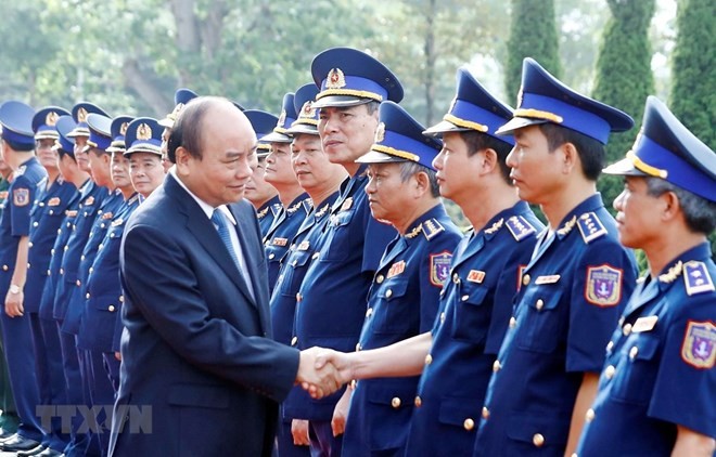 Primer ministro de Vietnam ensalza los esfuerzos de superación de la Policía Marítima  - ảnh 1