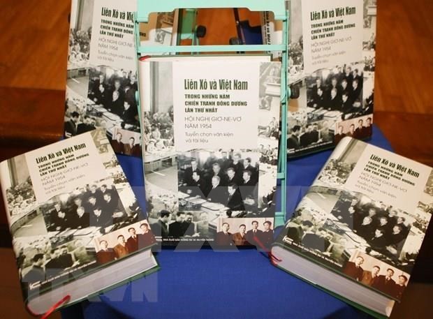 Presentan versión vietnamita de un libro sobre las relaciones entre Vietnam y la Unión Soviética - ảnh 1
