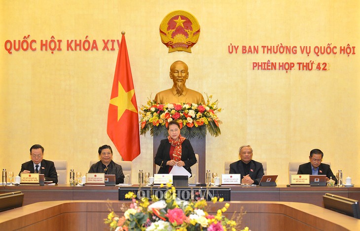 Parlamento vietnamita inicia 42 reunión del Comité Permanente   - ảnh 1
