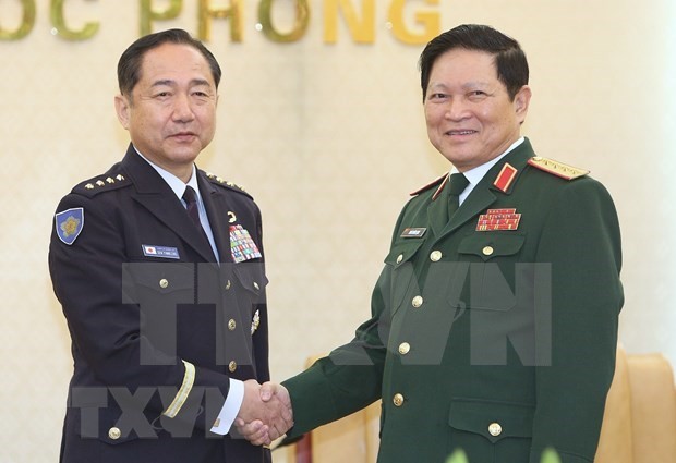 Vietnam y Japón refuerzan cooperación en defensa - ảnh 1