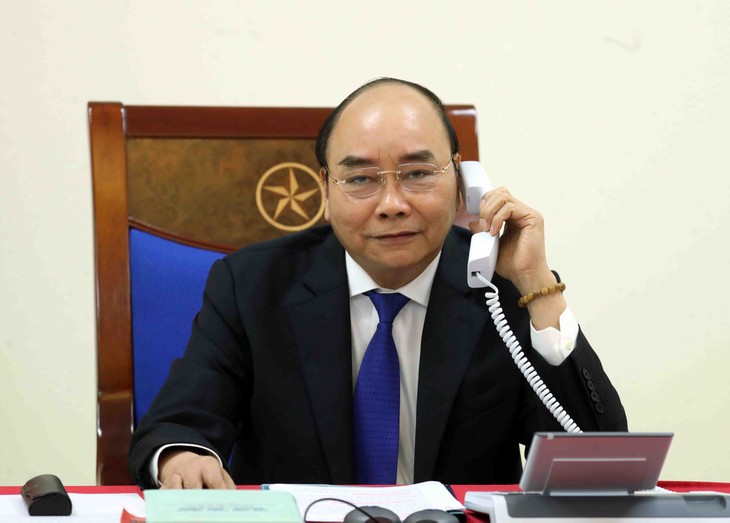 Jefe del Gobierno vietnamita conversa con su par francés - ảnh 1