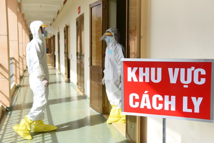Vietnam informa otros tres casos de contagio mientras persiste en estrictas medidas contra el covid-19 - ảnh 1