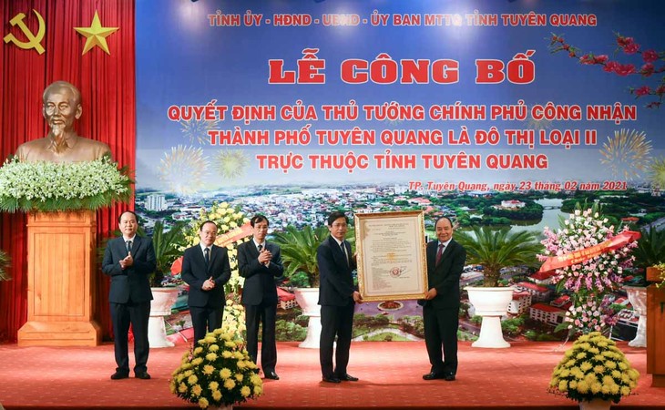 Continúan las actividades para cumplir el objetivo de sembrar mil millones de árboles en Vietnam - ảnh 2