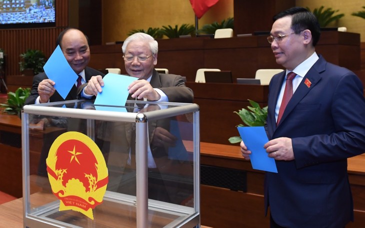 La Asamblea Nacional de Vietnam ratifica el relevo del jefe de Estado - ảnh 1