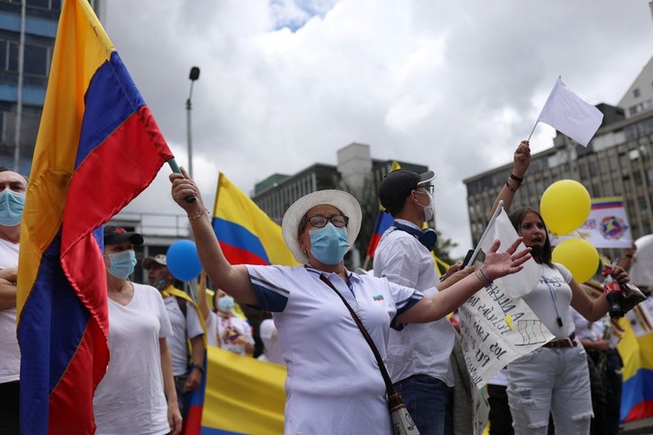 Marchas del silencio para pedir el fin de violencia y los bloqueos en Colombia - ảnh 1