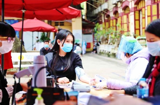 Más de 24 mil pacientes de covid-19 se recuperan en Vietnam - ảnh 1