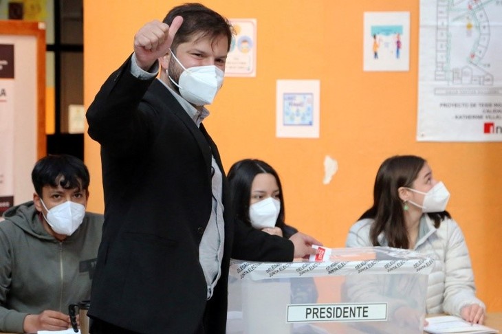 El candidato de izquierda Gabriel Boric gana las elecciones presidenciales de Chile - ảnh 1