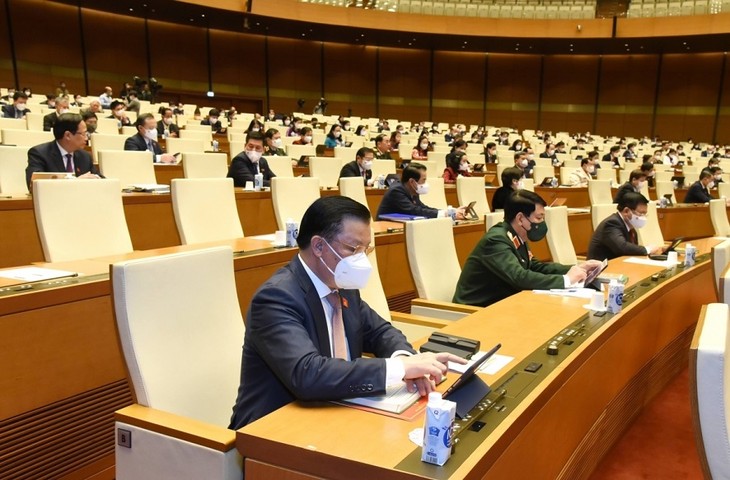 Parlamento aprueba la resolución de apoyo a la recuperación y el desarrollo socioeconómicos - ảnh 2