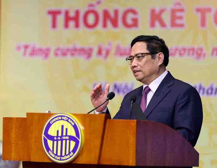 El primer ministro Pham Minh Chinh orienta la reforma del trabajo estadístico - ảnh 1