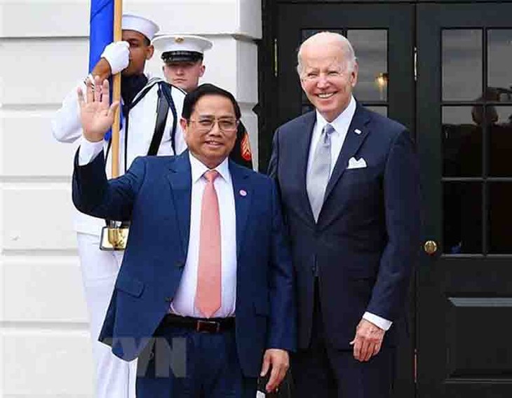 La visita del primer ministro de Vietnam a Estados Unidos ayuda a mejorar la imagen nacional en el mundo - ảnh 1