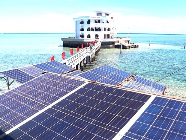 Energía limpia garantiza suministro eléctrico estable al archipiélago de Truong Sa - ảnh 1