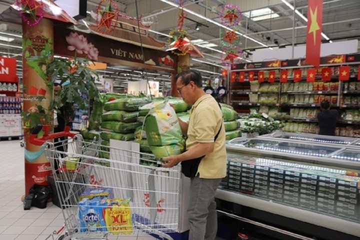 Exportaciones de arroz vietnamita alcanzarán récord de 4 mil millones de dólares - ảnh 1