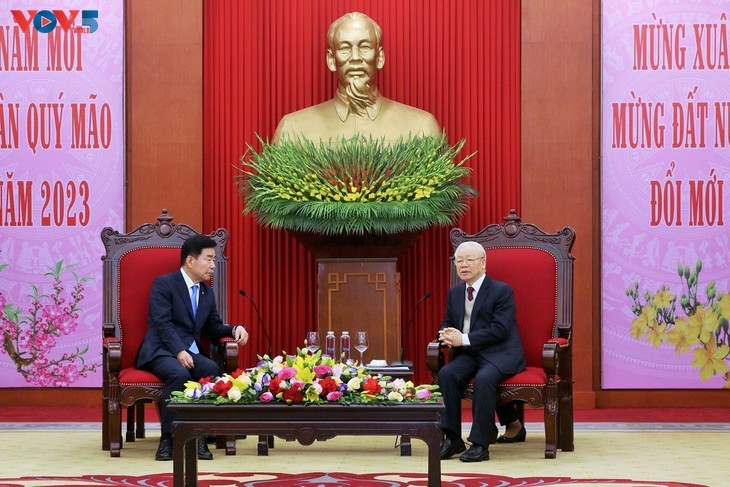 El máximo líder político se reúne con el presidente de la Asamblea Nacional de Corea del Sur - ảnh 1