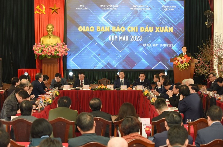 La prensa vietnamita determinada a elevar la eficiencia de sus productos para 2023 - ảnh 1