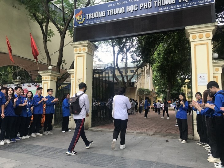 Inician en Vietnam exámenes de bachillerato 2023 - ảnh 1