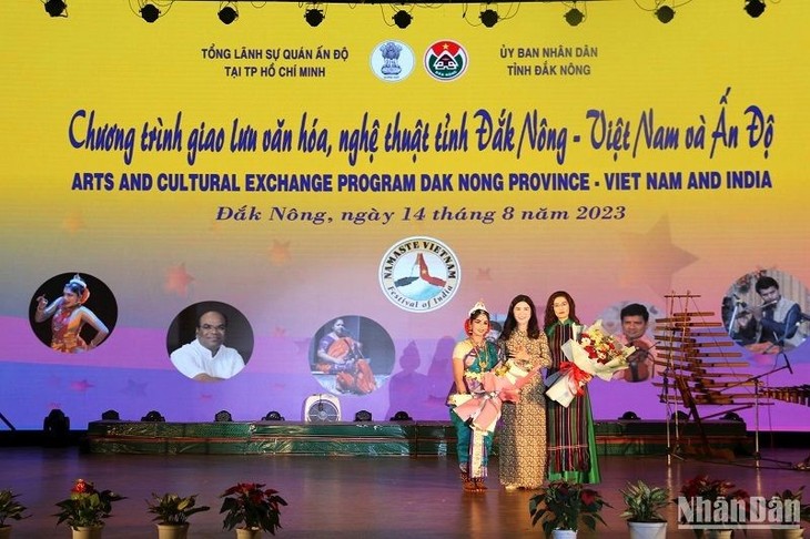 Intercambio cultural y artístico entre la provincia de Dak Nong y la India - ảnh 1