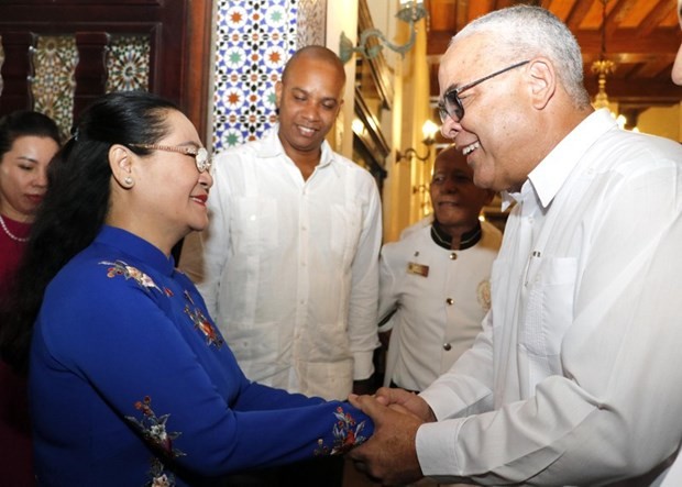 Ciudad Ho Chi Minh y La Habana estrechan amistad y cooperación - ảnh 1