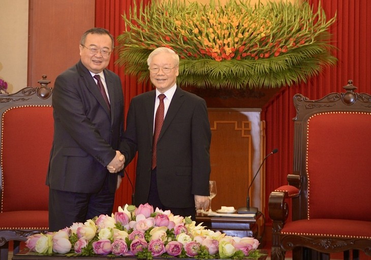 Vietnam y China robustecen relaciones políticas - ảnh 1