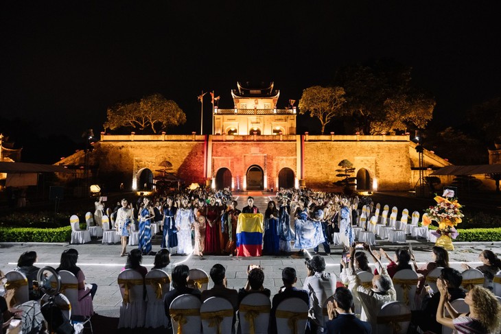 “Colombia teje la paz”, un desfile en honor de los esfuerzos por la reconciliación nacional - ảnh 2