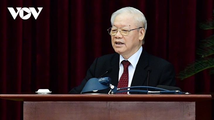 Finaliza el octavo pleno del Comité Central del Partido Comunista de Vietnam, XIII mandato - ảnh 2