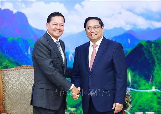 Vietnam siempre considera prioritaria la cooperación integral con Camboya - ảnh 1