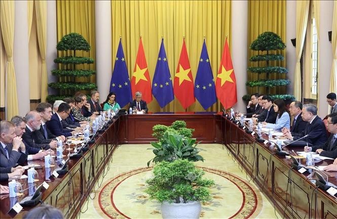 Buenas perspectivas para las relaciones Vietnam-UE - ảnh 1