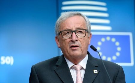 La Unión Europea espera que las conversaciones del Brexit puedan entrar en su segunda fase  - ảnh 1