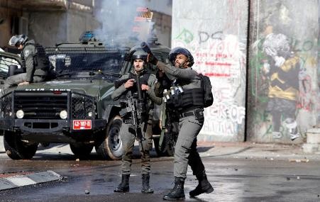 Tropas israelíes se enfrentan con manifestantes palestinos en Cisjordania y Gaza - ảnh 1