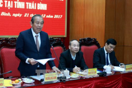Vice primer ministro Truong Hoa Binh revisa el desarrollo socioeconómico de Thai Binh - ảnh 1