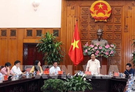 Primer ministro vietnamita trabaja con las autoridades de Quang Ngai - ảnh 1