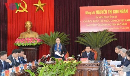Presidenta del Parlamento de Vietnam trabaja en Bac Ninh  - ảnh 1