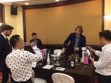 Empresas argentinas de vino conceden más interés al mercado vietnamita - ảnh 2