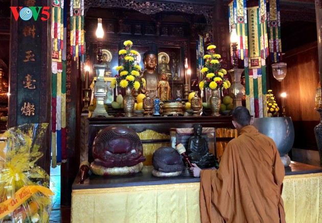 La mística belleza de la pagoda Tu Hieu, en la ciudad de Hue - ảnh 11