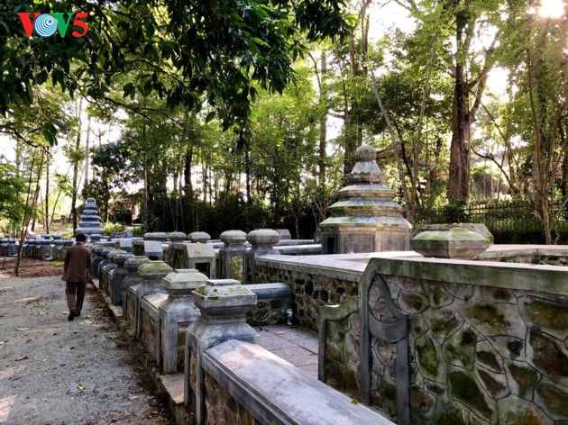 La mística belleza de la pagoda Tu Hieu, en la ciudad de Hue - ảnh 8