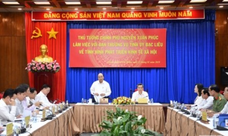 Premier trabaja con autoridades de provincia de Bac Lieu - ảnh 1