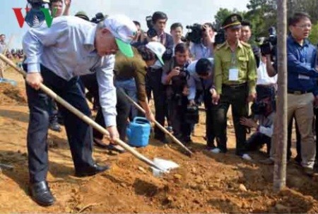 Máximo dirigente político de Vietnam visita provincia de Yen Bai - ảnh 1
