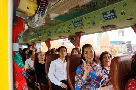 Bon Bon City Tour, un nuevo producto turístico de Hanói  - ảnh 2