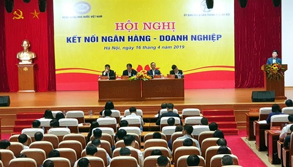 Adoptan medidas bancarias a favor del desarrollo de empresas de Hanói  - ảnh 1