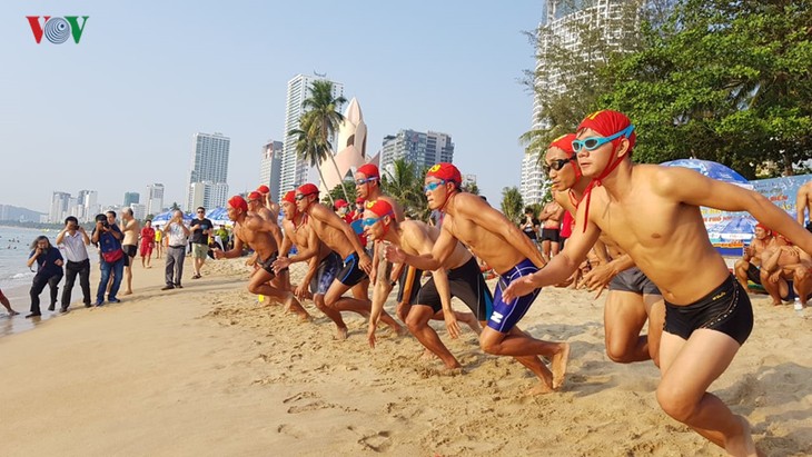 Celebran actividades deportivas en saludo al Festival del Mar de Nha Trang - ảnh 1