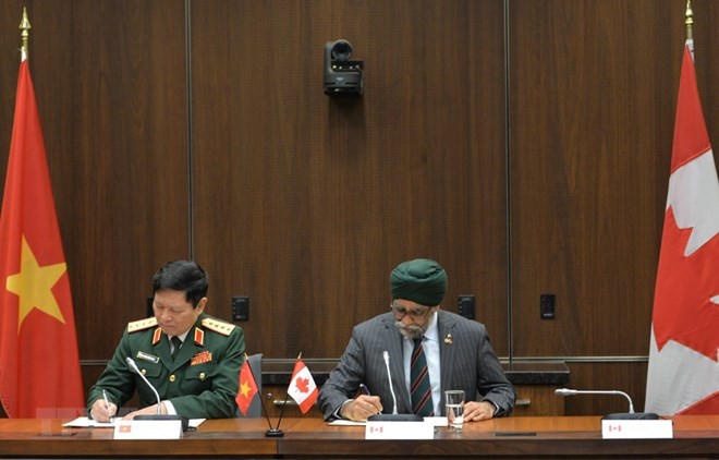 Vietnam y Canadá refuerzan nexos en defensa  - ảnh 1