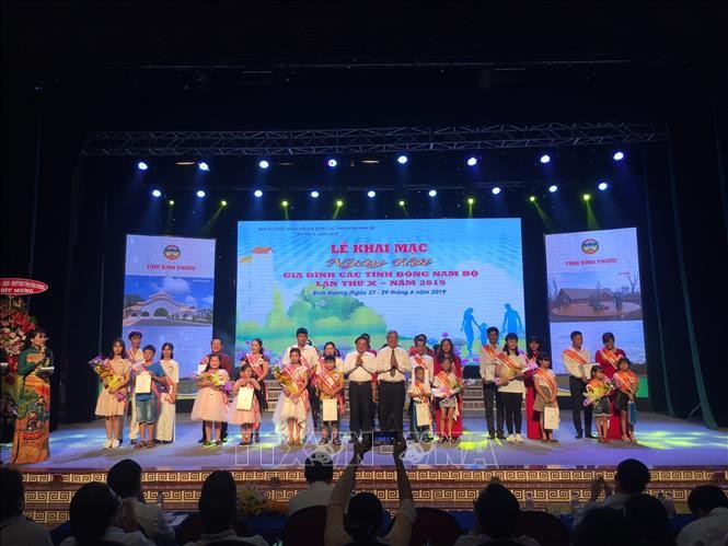 Inauguran Festival de la Familia de las provincias en la región suroriental de Vietnam - ảnh 1