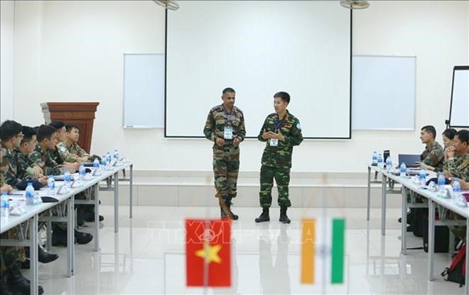 Vietnam e India realizan ejercicio militar conjunto sobre mantenimiento de la paz - ảnh 1