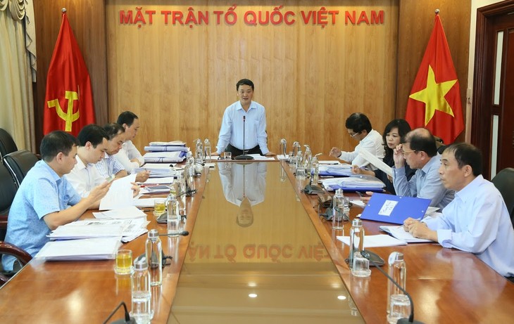 Prensa vietnamita en lucha contra corrupción y despilfarro - ảnh 1