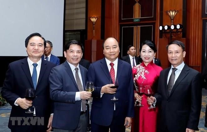 Primer ministro de Vietnam preside banquete por el Día Nacional - ảnh 1