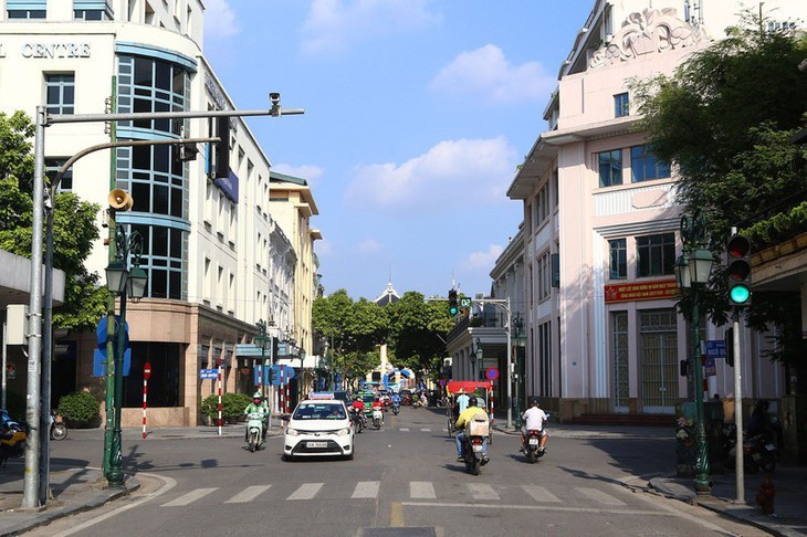 Calle de Trang Tien: pasado y presente - ảnh 2
