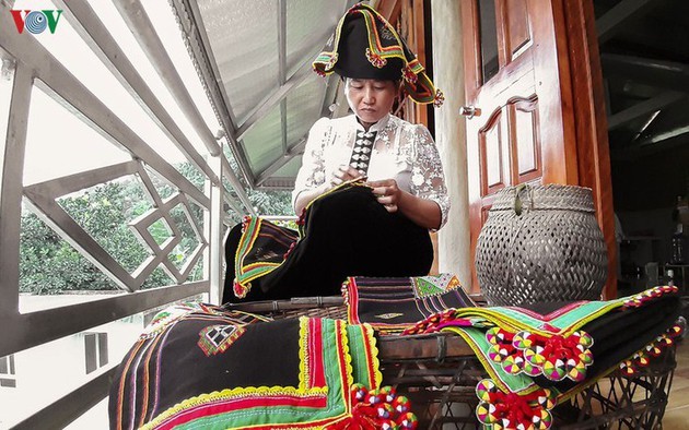 La bufanda Pieu en la vida de los étnicos Thai - ảnh 5