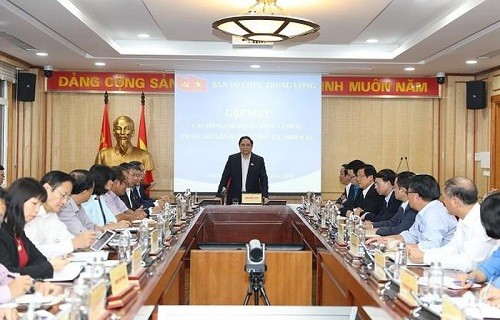 Celebran reunión para despedir a nuevos embajadores de Vietnam en el exterior - ảnh 1